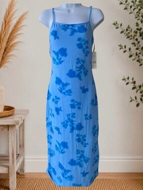 Boundaries Sleeveless Square Neck Midi Dress